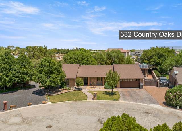 Property at 532 Country Oaks Dr, El Paso, TX 79932, 4 beds, 3 baths