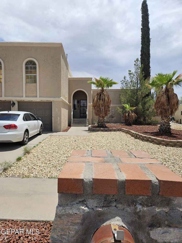 Photo of 704 Espolon Dr El Paso, TX 79912