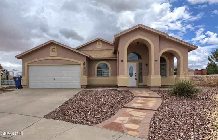 Photo of 3225 Emerald Point Dr El Paso, TX 79938