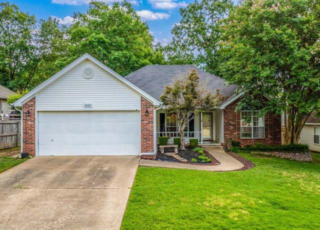 Property at 1805 Point West Dr, Little Rock, AR 72211, 3 beds, 2 baths