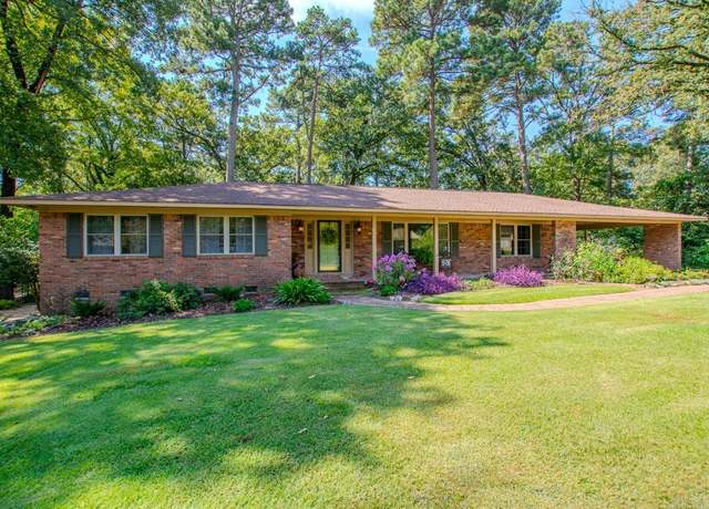 Property at 2003 Lynnwood Dr, Benton, AR 72015, 3 beds, 2 baths