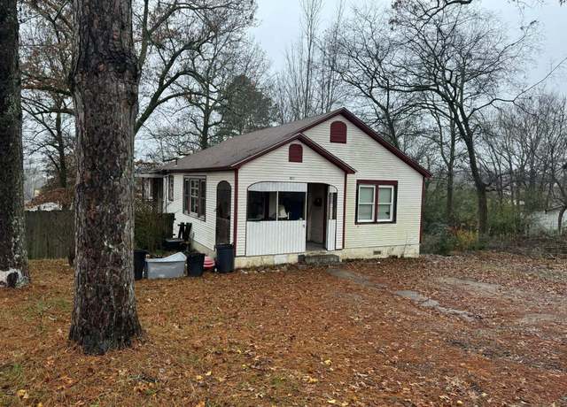 Property at 1011 Ninth St, Mena, AR 71953, 4 beds, 1 bath