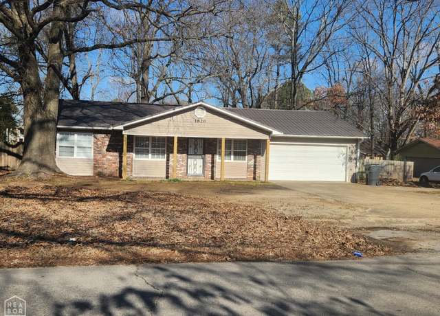 Property at 1820 W Matthews, Jonesboro, AR 72401, 3 beds, 2 baths