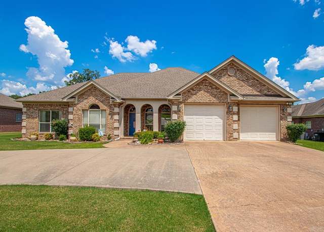 Property at 54 Oakbrooke Dr, Sherwood, AR, 3 beds, 2.5 baths
