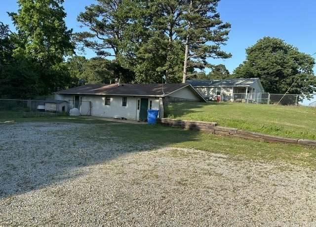Property at 9933 Hwy 412 W, Paragould, AR 72450, 2 beds, 2 baths