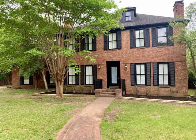 Property at 63 Valley Est, Little Rock, AR 72212, 4 beds, 3.5 baths