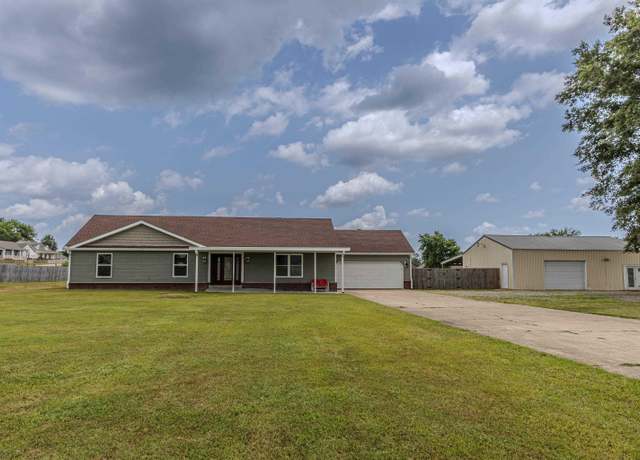 Property at 331 Vaughn Dr, Paragould, AR 72450, 3 beds, 2 baths