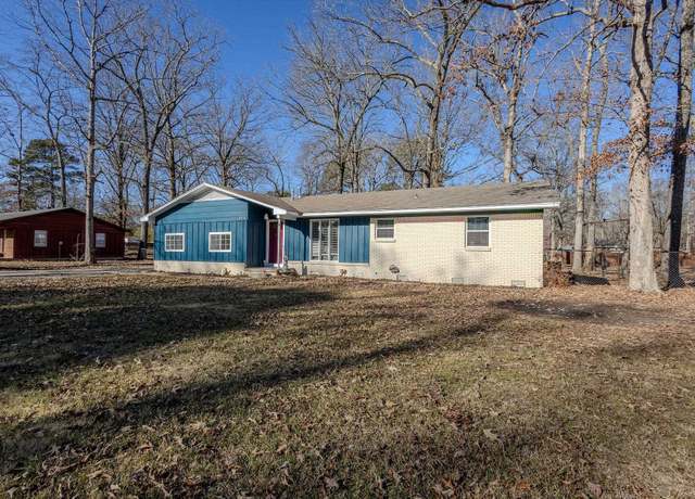 Property at 11400 Shannon Hills Dr, Shannon Hills, AR 72103, 3 beds, 2 baths