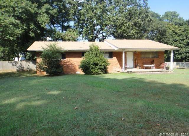 Property at 10 Dalewood, Searcy, AR 72143, 3 beds, 2 baths