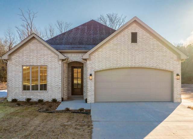 Property at 306 Edgewood Cir, Little Rock, AR 72223, 3 beds, 2 baths