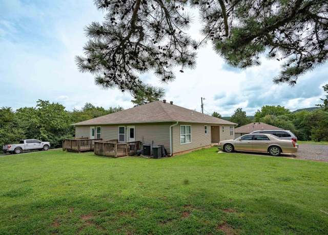 Property at 511 S 14th St, Heber Springs, AR 72543, 4 beds, 4 baths