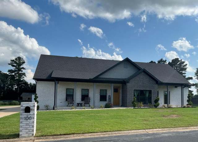 Property at 100 W End St, Beebe, AR 72012, 3 beds, 3 baths