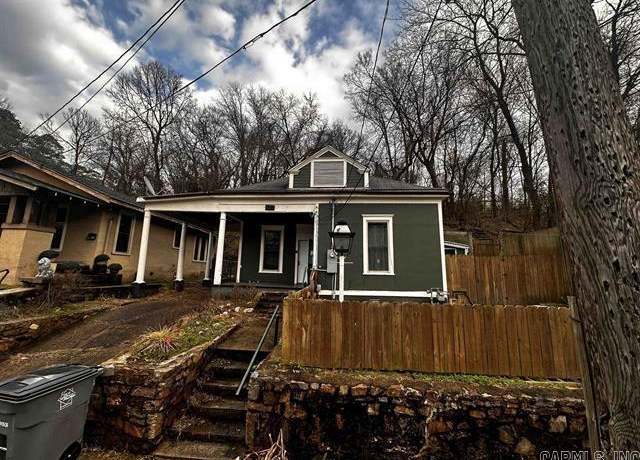 Property at 622 Park Ave, Hot Springs, AR 71901, 2 beds, 1.5 baths
