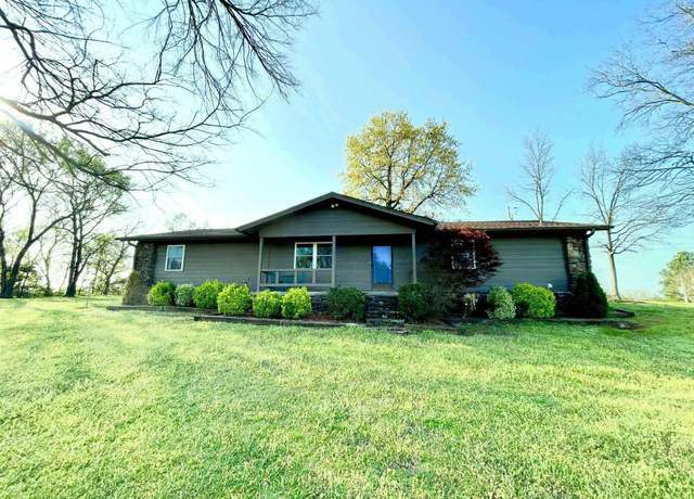 Property at 32 Hilltop Dr, Morrilton, AR 72110, 3 beds, 2 baths
