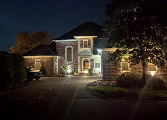 Property at 203 Carriage Creek Ct, Hot Springs, AR 71901, 4 beds, 2.5 baths