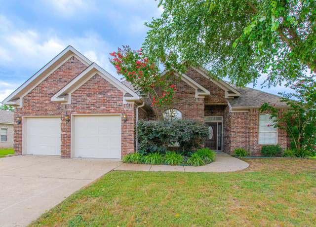 Property at 13 Blueberry Ln, Cabot, AR 72023, 3 beds, 2 baths