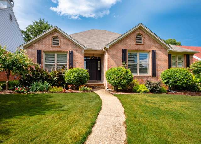 Property at 14 Carrollton Ct, Little Rock, AR 72211, 3 beds, 2 baths