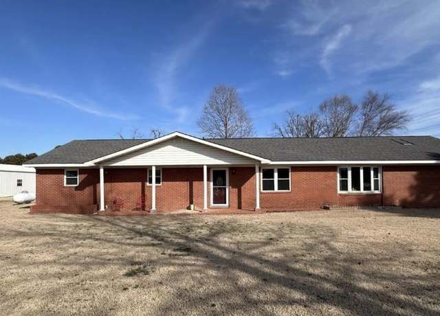 Property at 5216 Richardson Dr Cor, Jonesboro, AR 72404, 3 beds, 3 baths