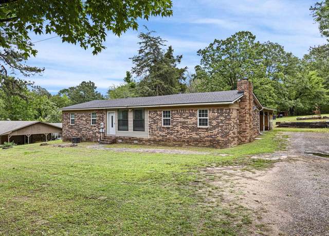 Property at 405 Damascus Rd, Russellville, AR 72802, 4 beds, 2 baths