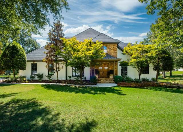 Property at 200 Sologne Ct, Little Rock, AR 72223, 6 beds, 4.5 baths