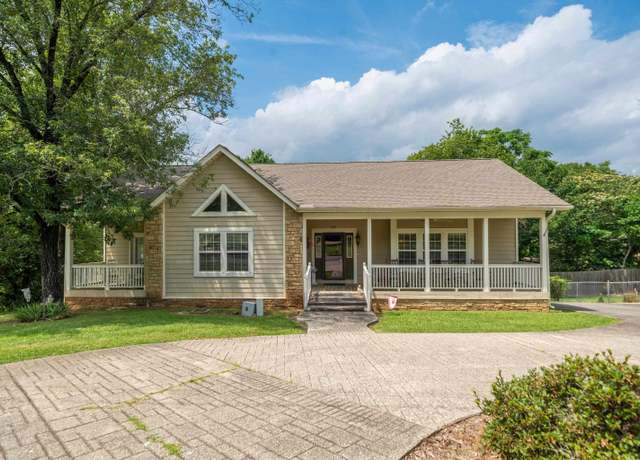 Property at 206 Brown, Hot Springs, AR 71913, 4 beds, 3 baths