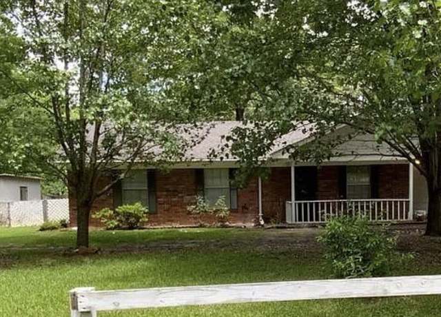 Property at 613 Winchester Ave, White Hall, AR 71602, 3 beds, 1.5 baths