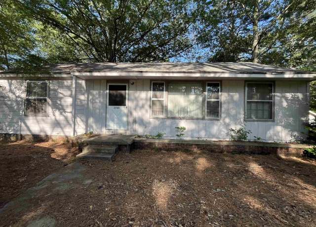 Property at 3705 S Olive St, Pine Bluff, AR 71603, 3 beds, 1.5 baths