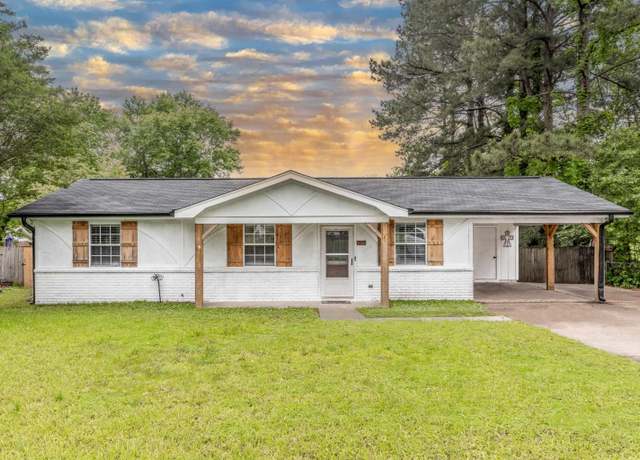 Property at 1215 S 1st St St, Cabot, AR 72023, 3 beds, 1 bath