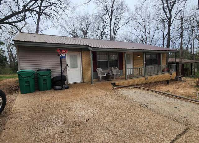 Property at 28 Skyline Dr, Cherokee Village, AR 72529, 3 beds, 2 baths