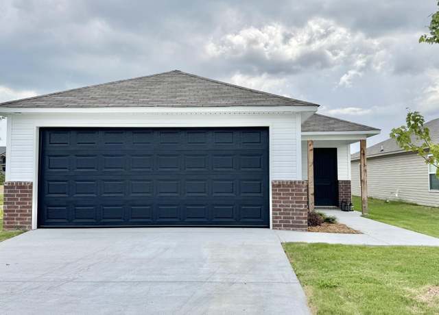 Property at 8113 Eastwood Creek Dr, North Little Rock, AR 72113, 3 beds, 2 baths