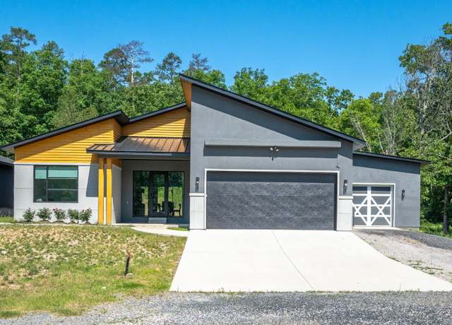 Property at 1221 Cedarglade Rd, Hot Springs, AR 71913, 3 beds, 2 baths