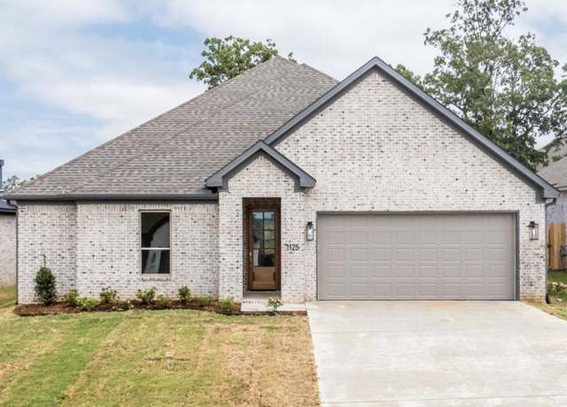 Property at 1125 Tahoe Dr, Maumelle, AR 72113, 3 beds, 2 baths