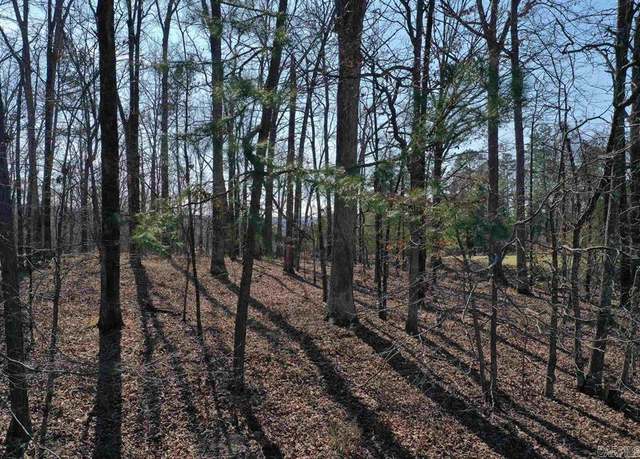 Property at 102 Fairway Ct, Hot Springs, AR 71913