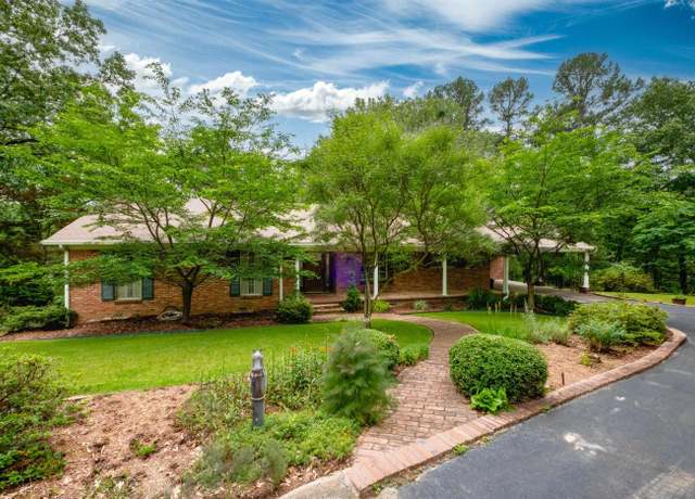 Property at 14 Tanglewood Ln, Little Rock, AR 72202, 3 beds, 3.5 baths