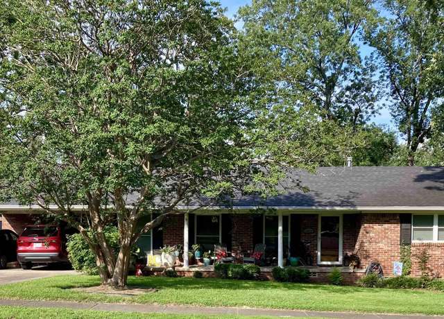 Property at 4612 Crestline Dr, North Little Rock, AR 72116, 5 beds, 3 baths