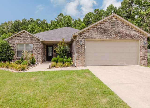 Property at 203 Crossing Pl, Bryant, AR 72022, 3 beds, 2 baths