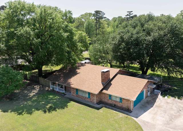 Property at 903 Whippoorwill, Atlanta, TX 75551, 3 beds, 2.5 baths