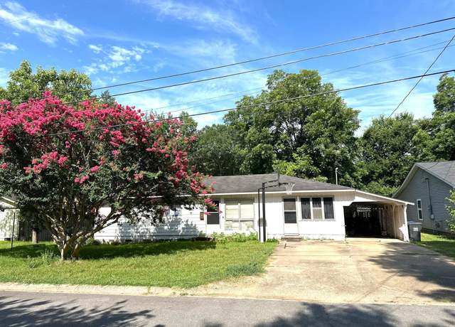 Property at 309 Dobbs, Benton, AR 72015, 4 beds, 2 baths