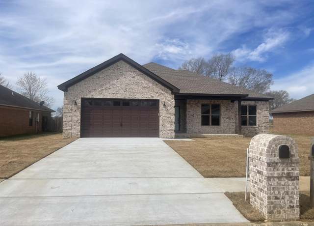 Property at 56 Blair, Vilonia, AR 72173, 4 beds, 2 baths