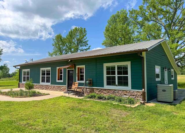 Property at 3a N King Dr, Greenbrier, AR 72058, 4 beds, 2 baths