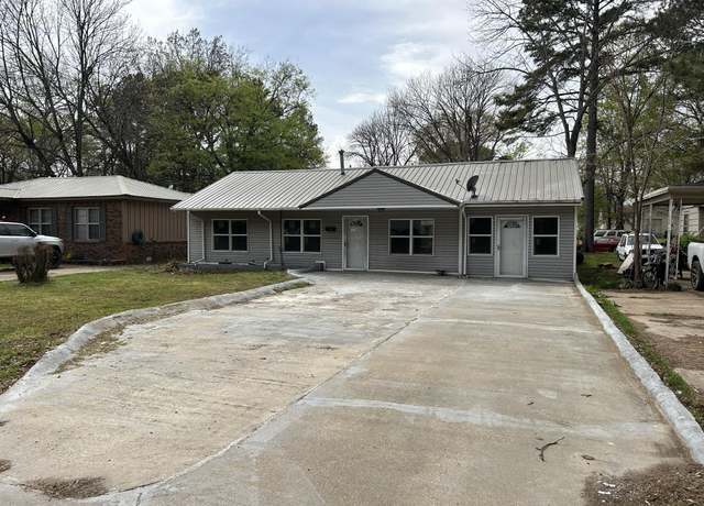 Property at 321 Forrest Dr, Newport, AR 72112, 3 beds, 2.5 baths