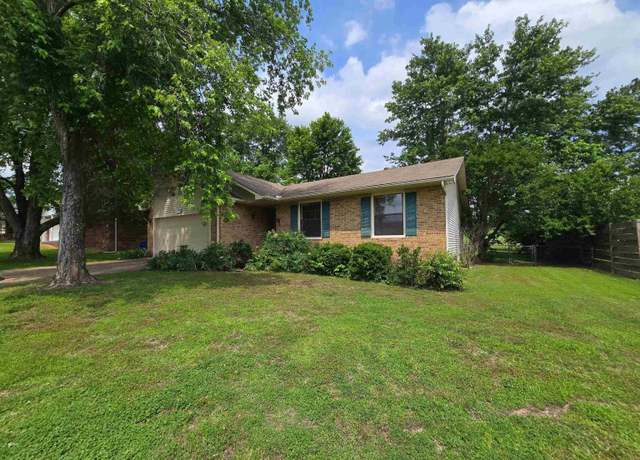 Property at 307 Forest Dr, Mountain Home, AR 72653, 3 beds, 2 baths