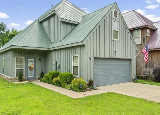 Property at 44 Plum Dr, Heber Springs, AR 72543, 4 beds, 2.5 baths