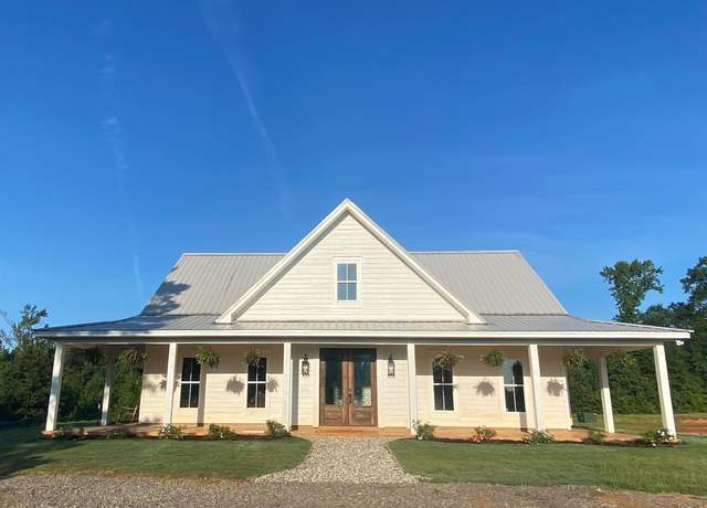 Property at 1767 Degray Rd, Arkadelphia, AR 71923, 4 beds, 2 baths