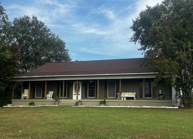 Property at 715 River Bluff Rd, Heber Springs, AR 72543, 3 beds, 2 baths