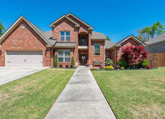 Property at 143 Eagle Gate Pl, Hot Springs, AR 71901, 4 beds, 2.5 baths
