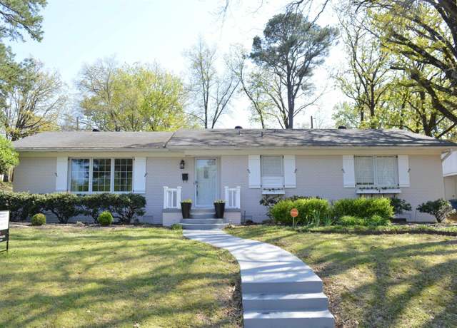 Property at 1 Gregory Ln, Little Rock, AR, 3 beds, 2 baths