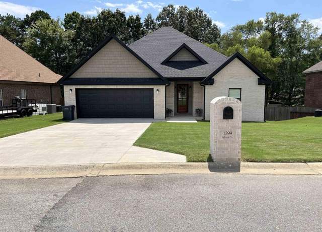 Property at 1399 Sulivan Cir, Jonesboro, AR, 3 beds, 2 baths