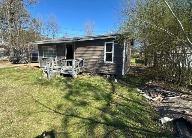 Property at 126 Valley, Benton, AR 72015, 2 beds, 1 bath