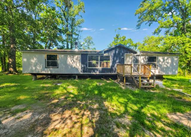 Property at 406 Happy St, Malvern, AR 72104, 3 beds, 2 baths